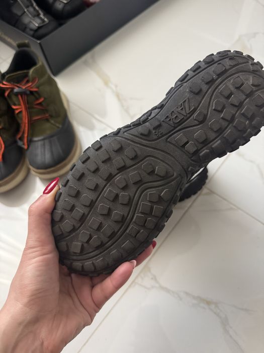 Маратонки Zara , черни