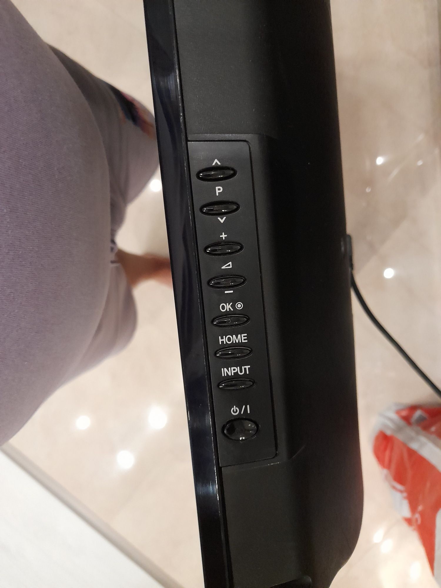 Телевизор LG 42 инча с проблем за части! Спешно и изгодно!