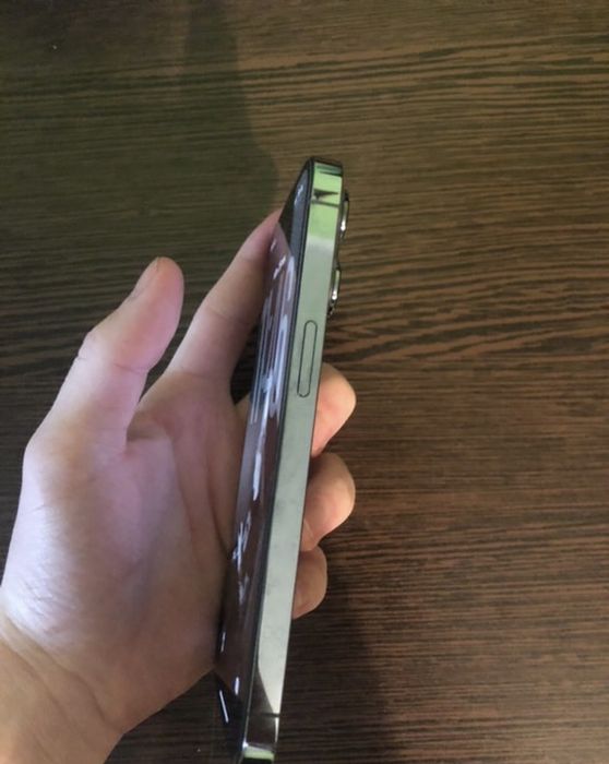 Iphone 13 pro, este impecabil