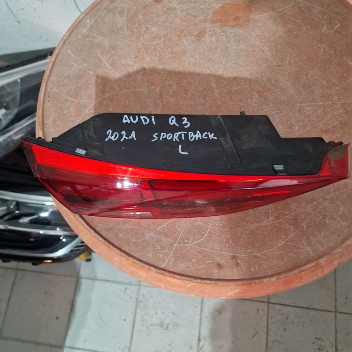 Audi Q3  2021 Sportback ляв вътрешен стоп