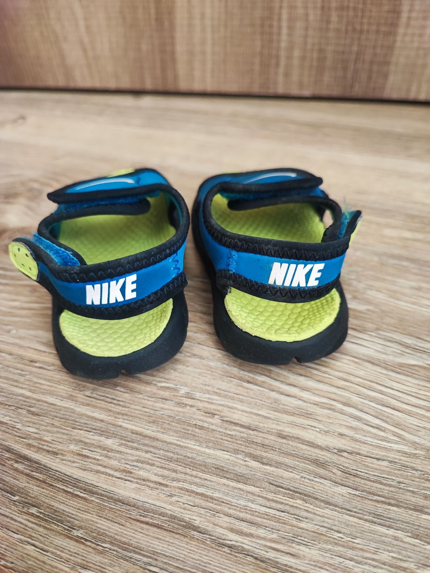 Бебешки сандали Nike UK3.5 EUR19.5