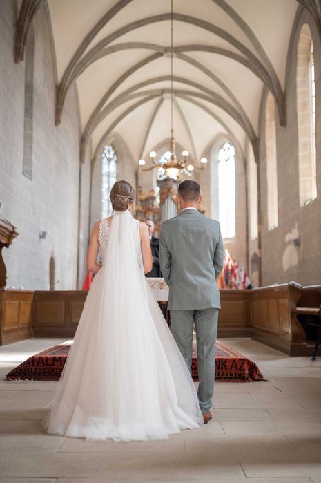 Rochie de mireasă de vânzare – ușoară, elegantă și confortabilă