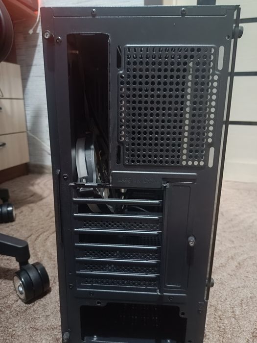 Б/У корпус-Aerocool bionic