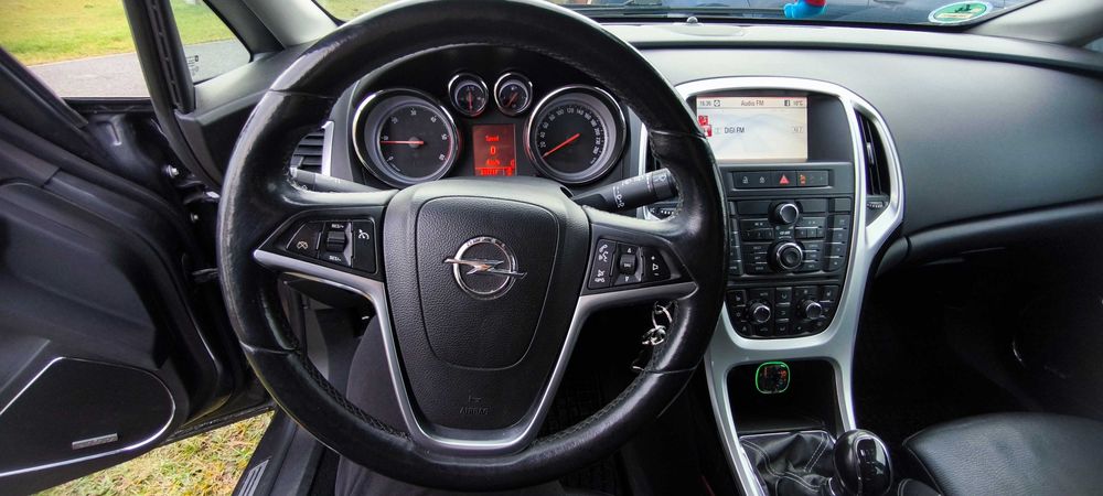 Opel Astra j Sport tourier