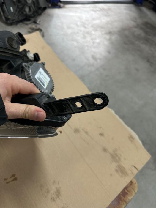 ляв фар за nissan navara d23 full led black