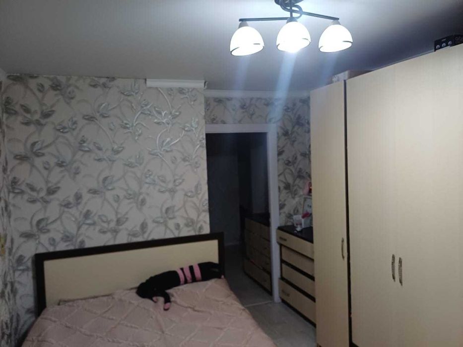 3 комнатная квартира. район 8 школы