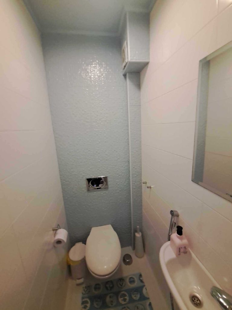 Дава се под наем Четиристаен апартамент в Варна, Автогара - 130 кв.м за 1200 € - Снимка #11