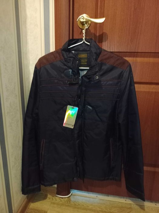Продам мужскую куртку размер 44-48 НОВАЯ