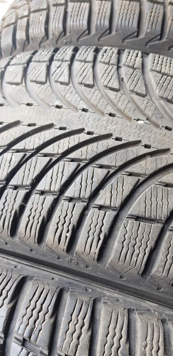 Зимни гуми-18цола-235/55-1бр.-75лв."MICHELIN "