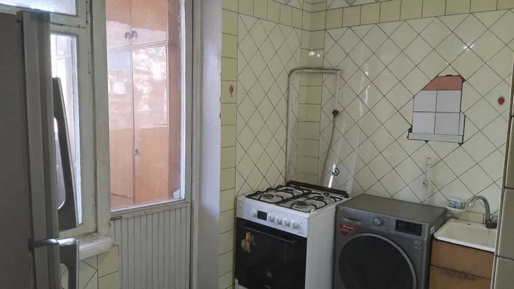 Госпитальный Базар ул.Авлие Ота,Нукусская быв.маг.школьники 84 кв.м