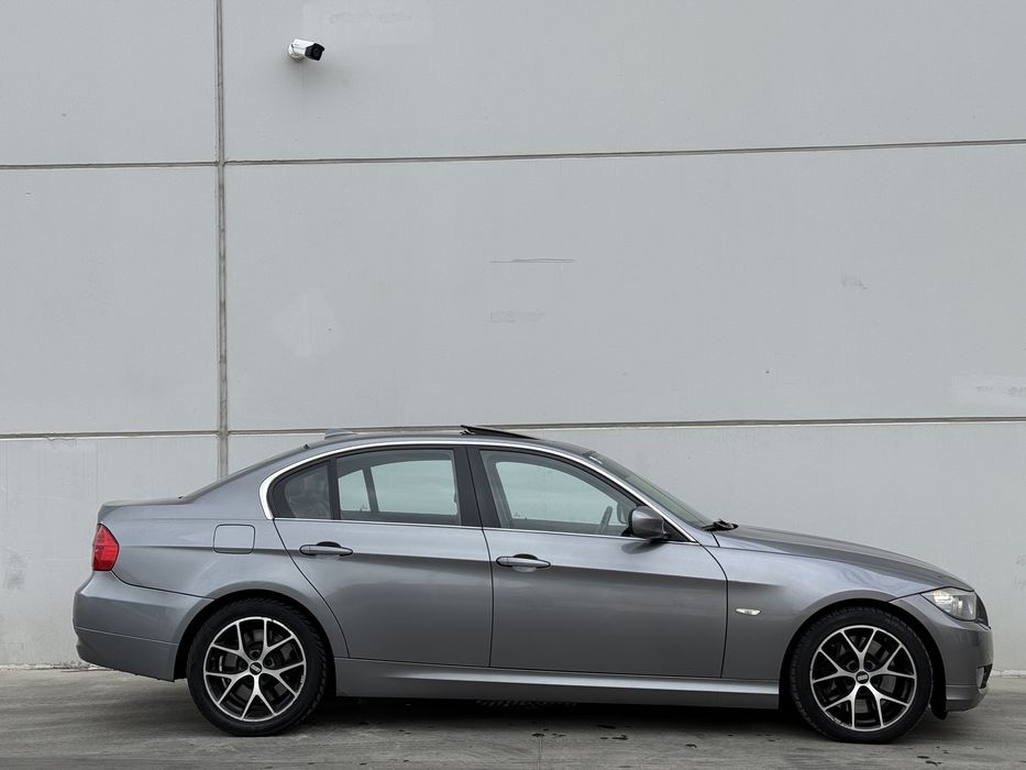 BMW E90 330 XD fab.2009 *** FACELIFT *** FULL EXTRASE *** ADUS AZI