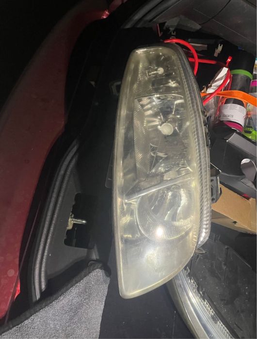 Vand faruri Alfa Romeo GT