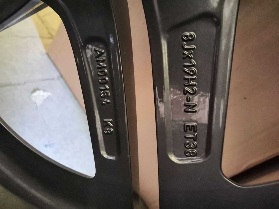 Ал. джанти AMG 19"(48, 3 см.) дизайн 5 дв. спици със з. гуми Hankook