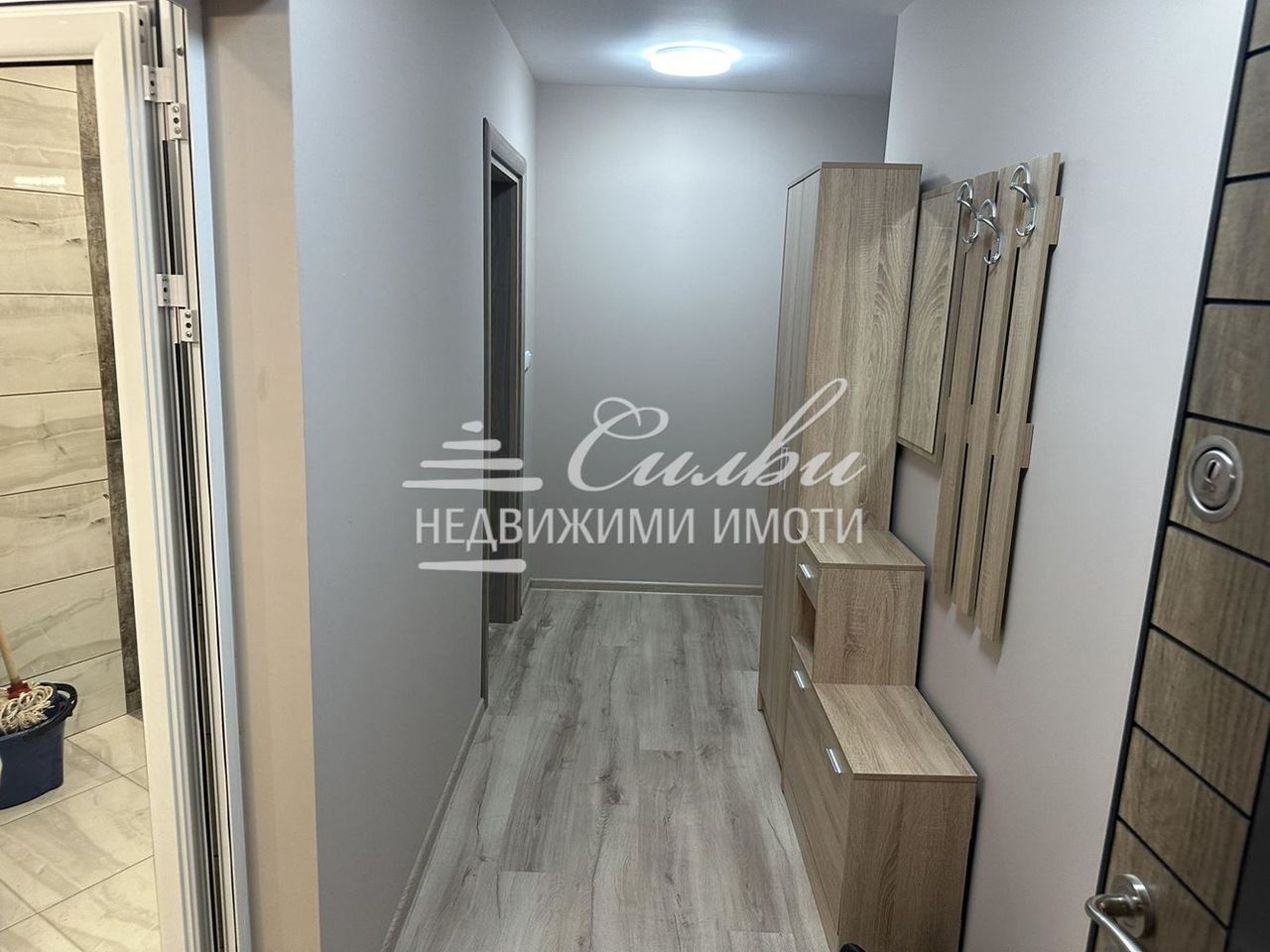 Продава се Тристаен апартамент в Шумен, Тракия - 90 кв.м за 1445 €/кв.м - Снимка #5