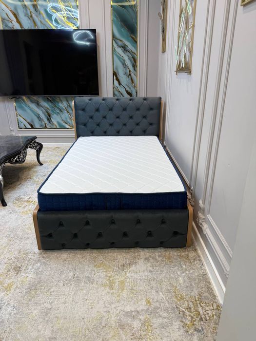 Полтора кровать удобный новый почти