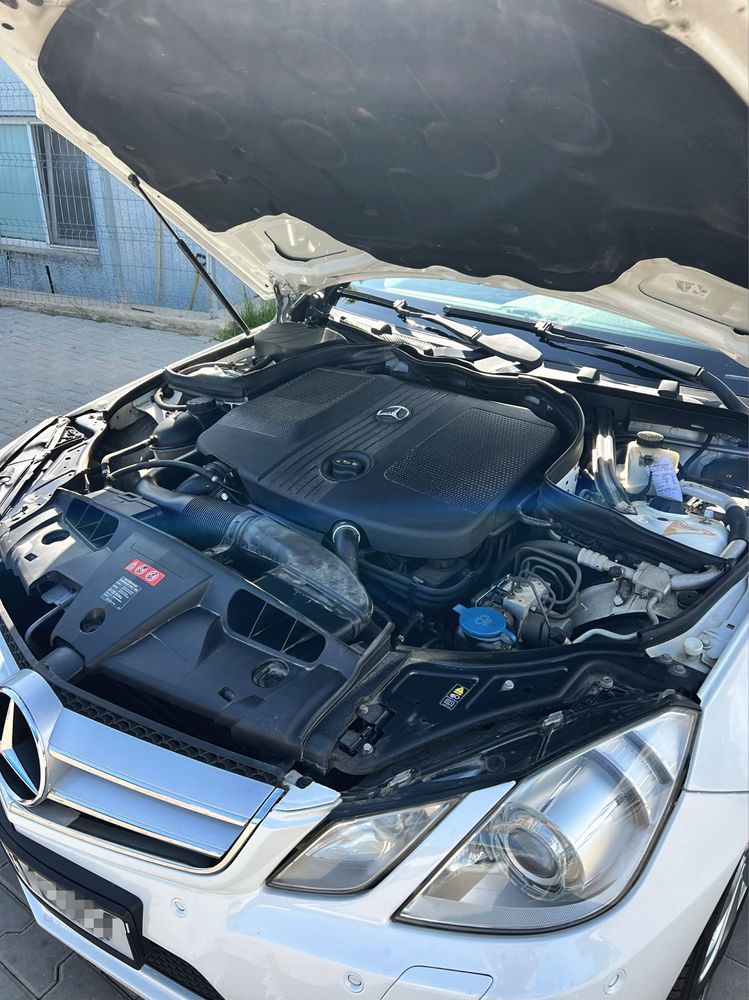 Mercedes E220 coupe