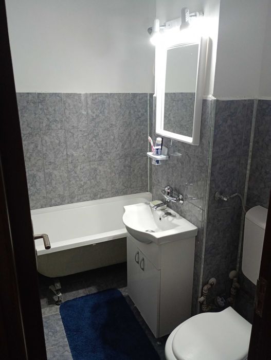 Garsoniera zona Izvor