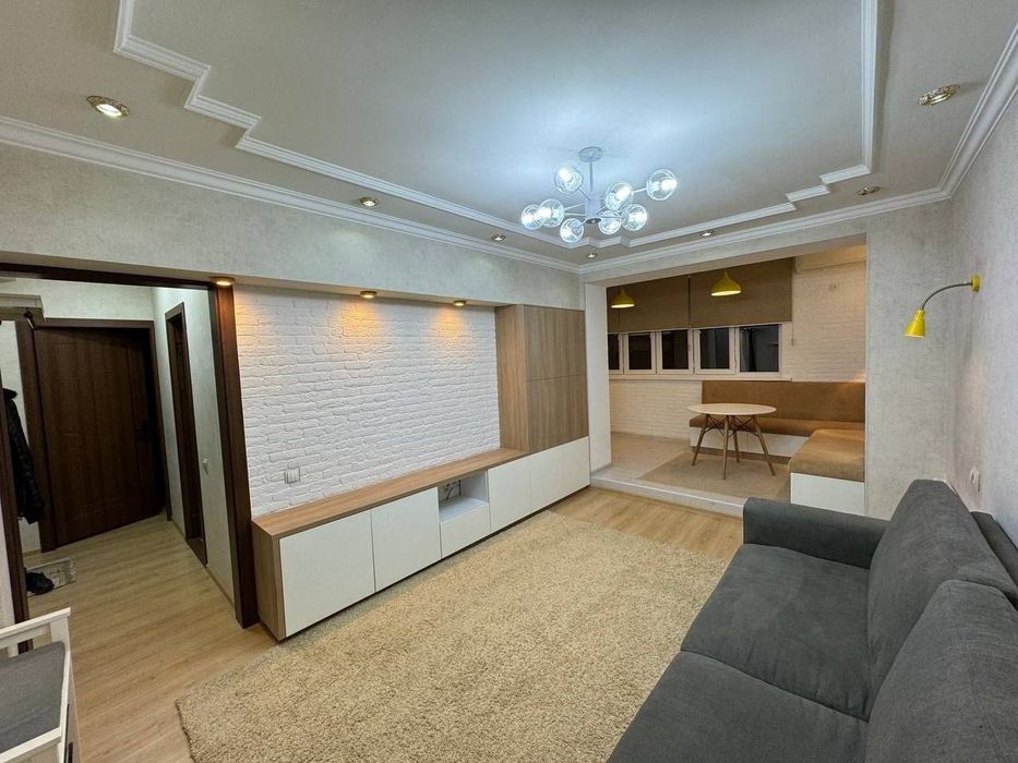 Продается 2х ком квартира, ориентир:кафе Сезам Юнусабад 4 квартал,52м²