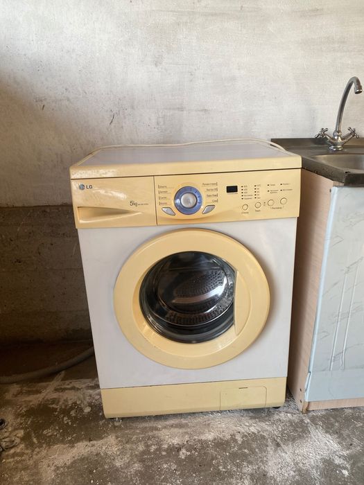 Продам стиральную машину