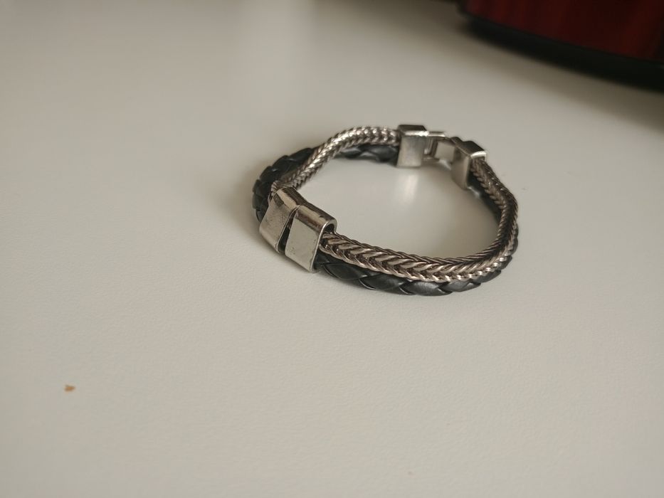 Vând brățară fashion,noua, produs de calitate