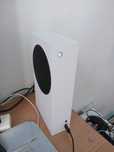 Xbox series s +Cont cu multe jocuri (URGENT)
