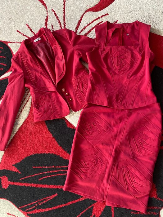 Костюм женский 46 размер