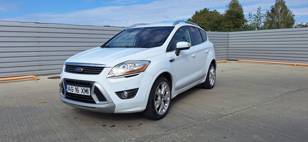 Ford Kuga Titaniu