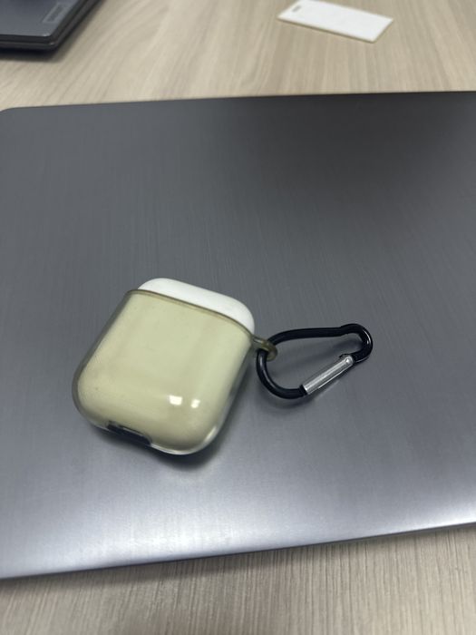 Кейс от Airpods 2