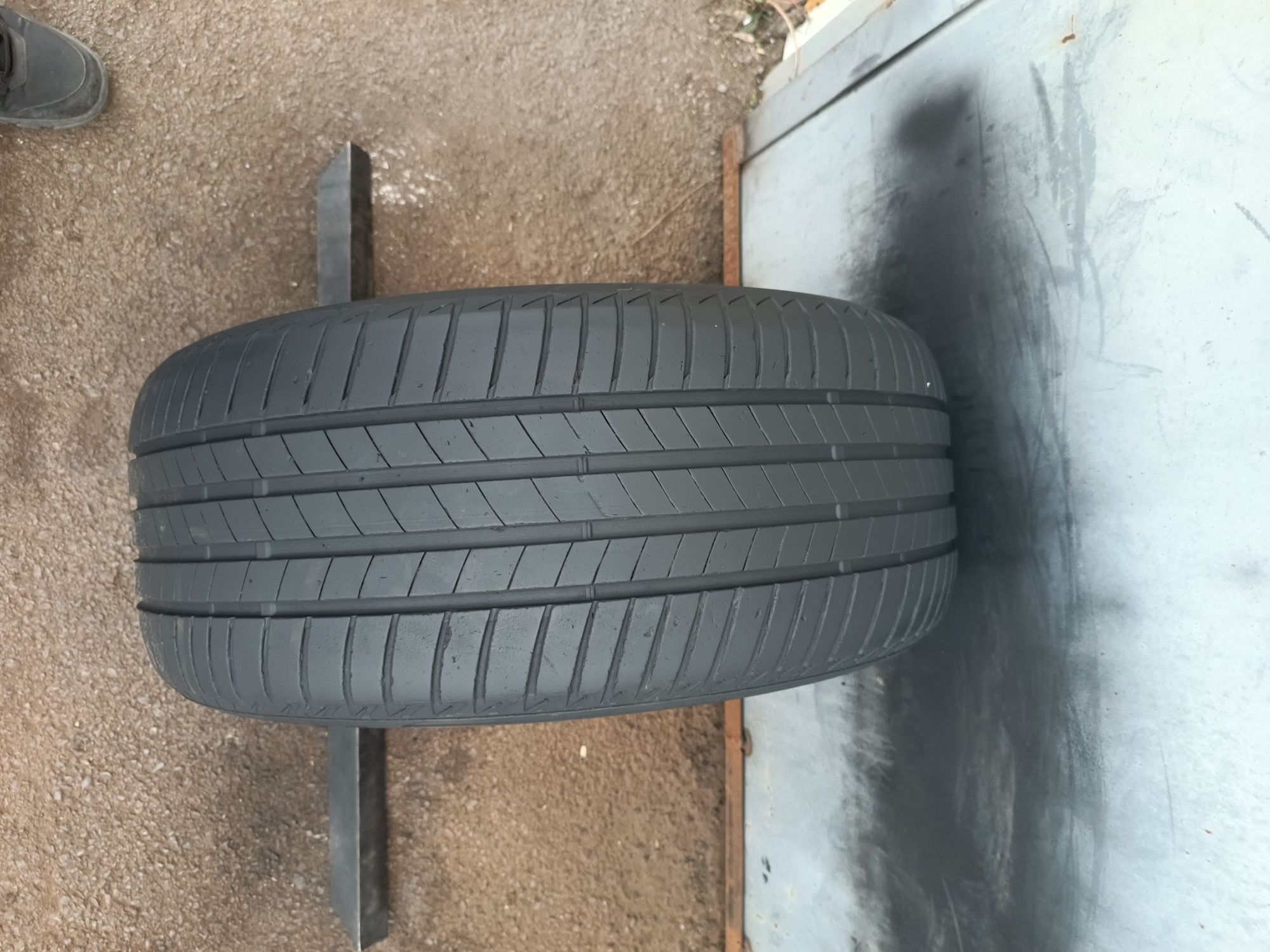 245/45/18 Bridgestone
