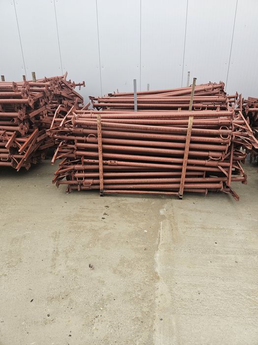 Vand/Închiriez popi metalici