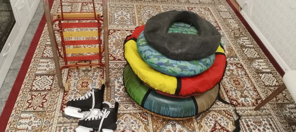 Детские зимние санки и болон