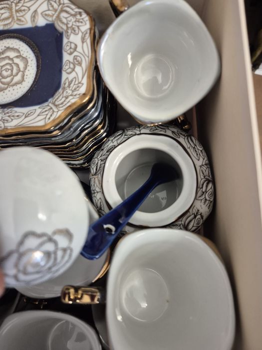 Set de cafea – cești cu farfurioare, stare excelentă