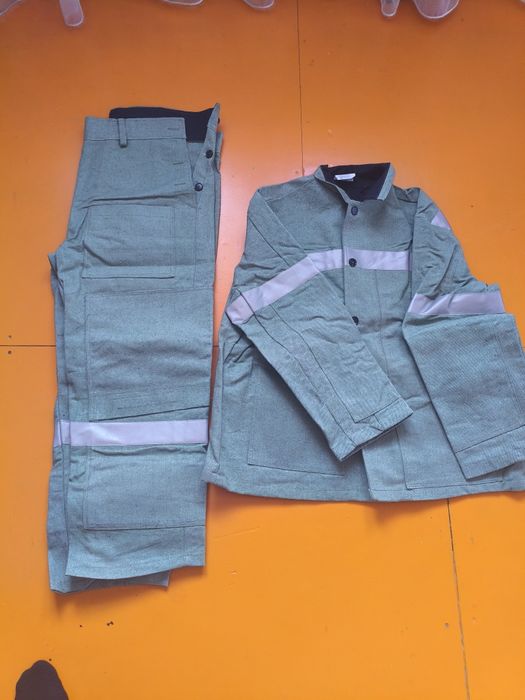 Форма и ботинки для сварки, военная форма