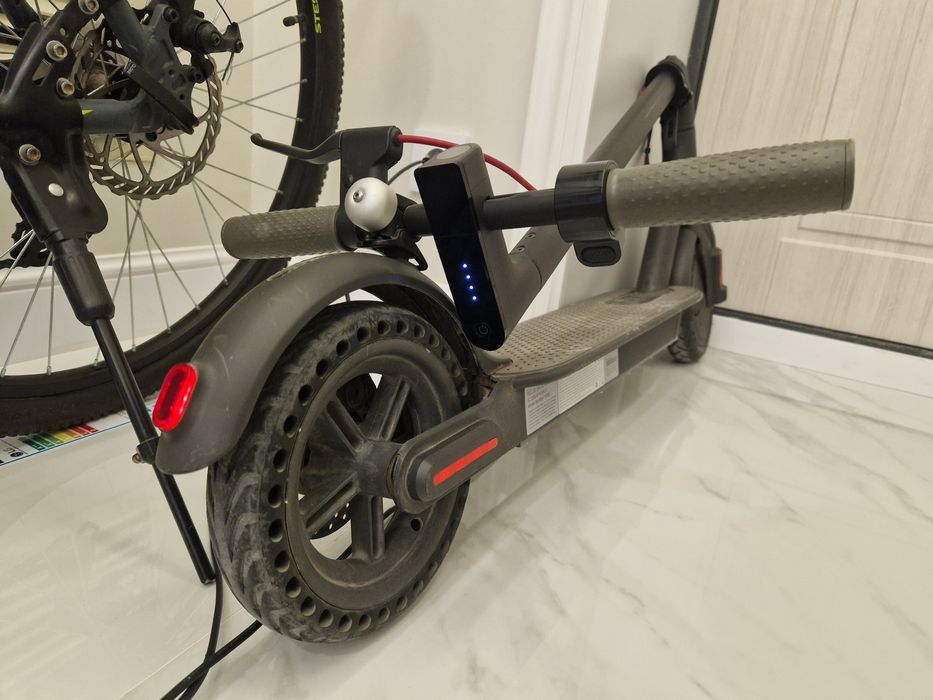 Электросамокат Xiaomi M365