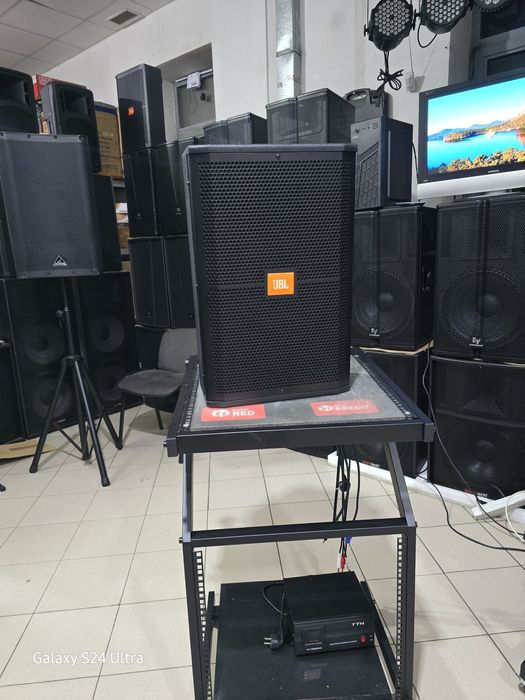 Колонка JBL для караоке бар