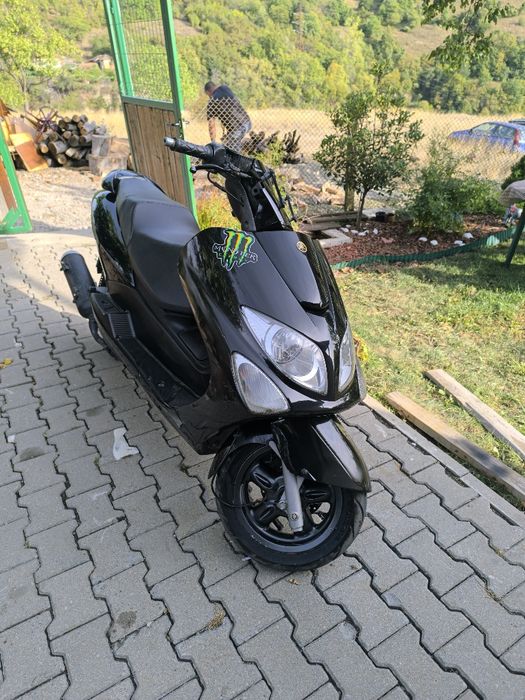 Продавам скутер Yamaha Majesty