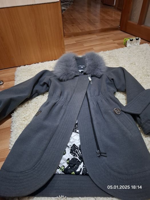 Palton nou cu blana naturală - mărimea 38