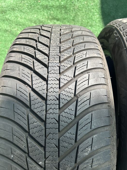 Две гуми NEXEN 4 сезини 205 55 16