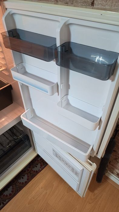 Хладилник ELIN с фризер