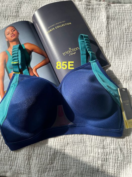 Спортно Бюстие “Triumph”