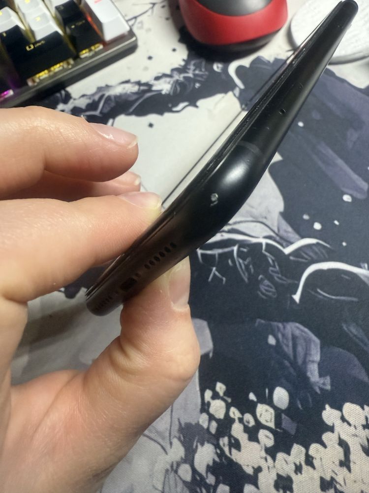 Продаю iPhone XR 64 ГБ