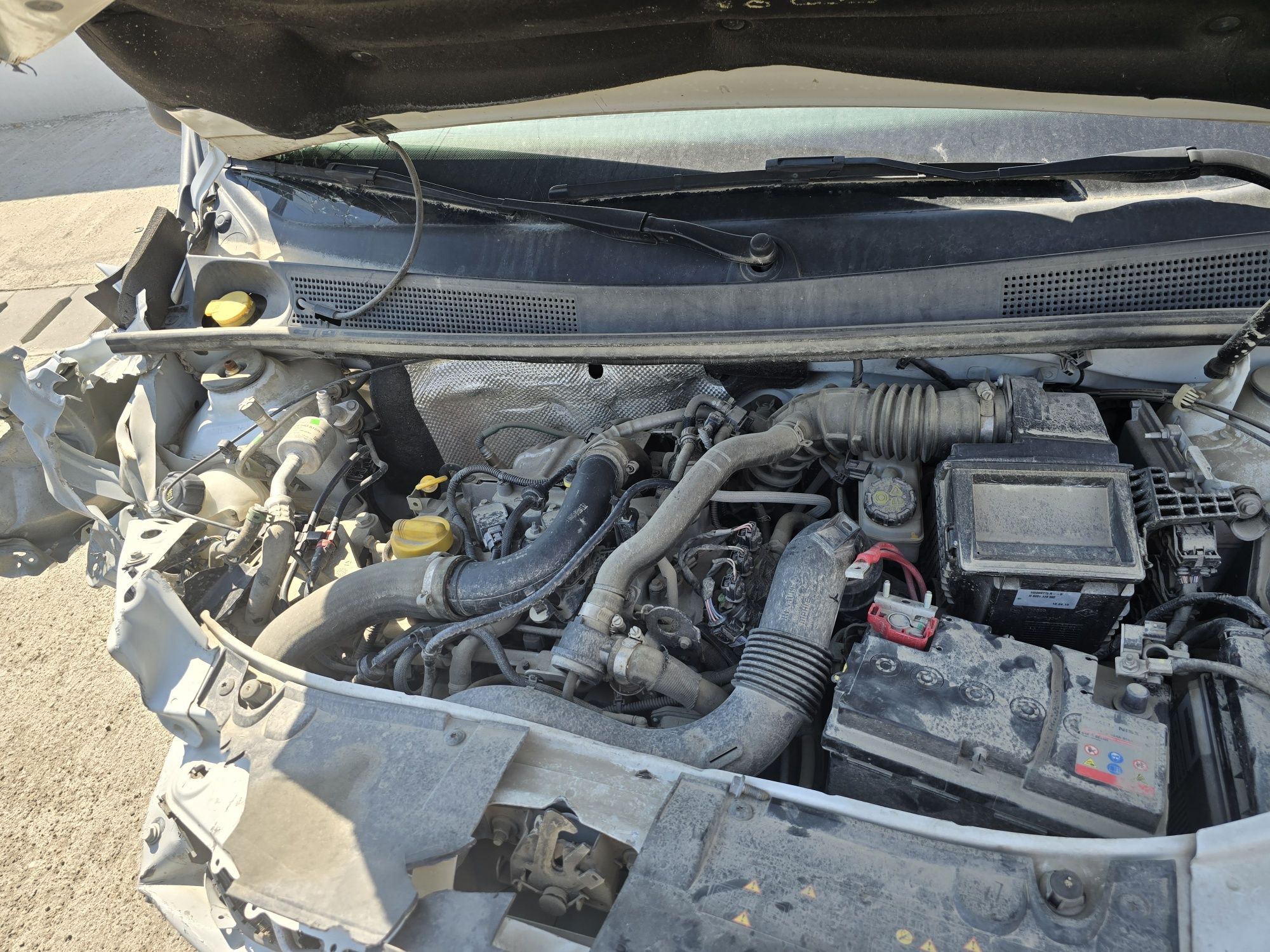 Dezmembrez Logan 0.9 tce 2019 52.000 km