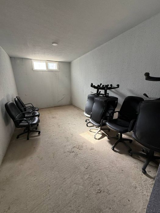 Сдаётся кладовка 20 м2 (5м*4м) по ул. Махтумкули