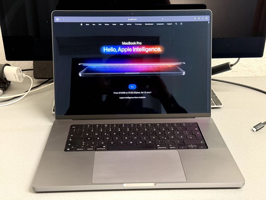 Apple MacBook Pro M1 Max - 64GB RAM - 4TB SSD