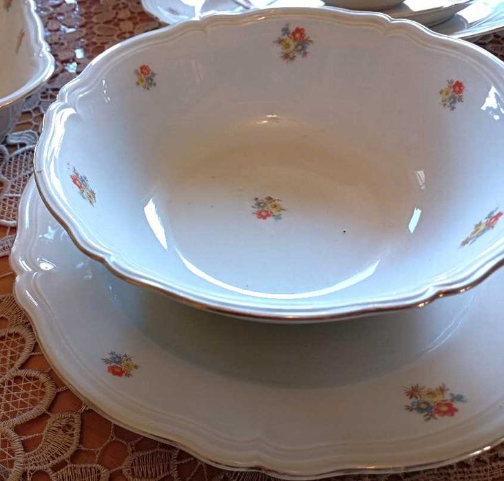 Serviciu de masa  6 persoane