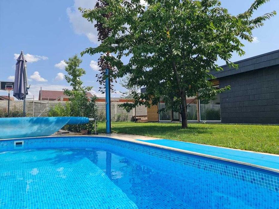 Piscina cu perete metalic 7x3.50x1.35 m si liner PVC Mozaic