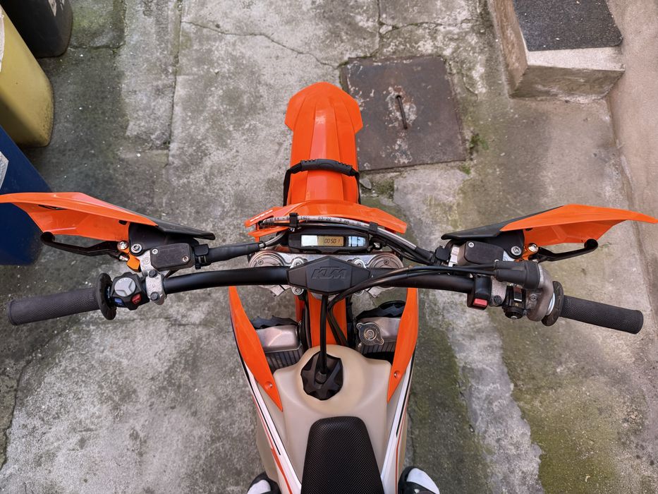 KTM EXC-F 350 4T 2023 — 52 ore, pregătită de distracție
