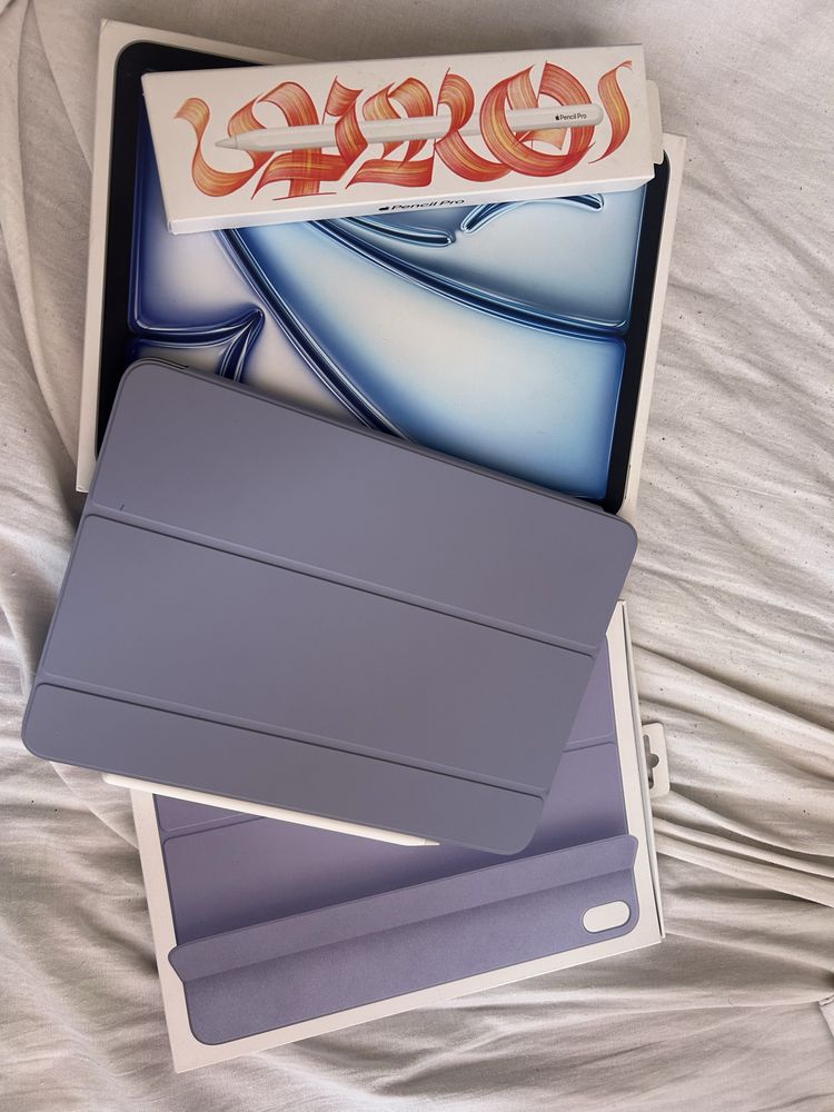 ПРОДАВАМ  Ipad Air M2 11-inch 256 gb blue