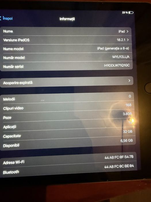 Vand Ipad a 8 generatie, 32gb, in stare excelenta