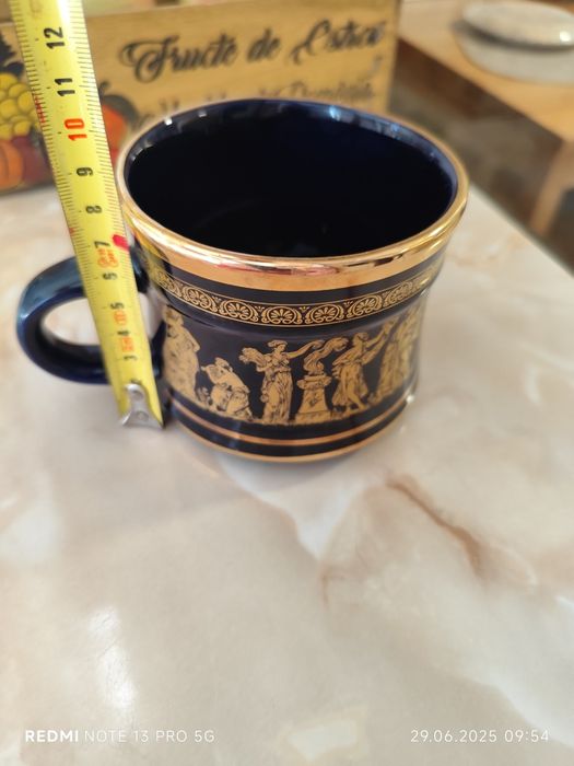 Cană decorata cu aur